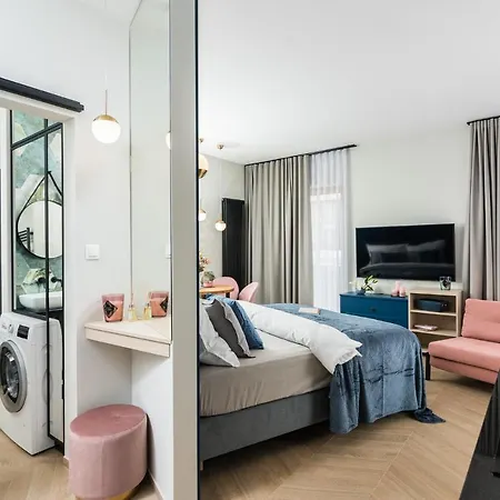 Neartopl Rakowicka Parking Апартаменты *