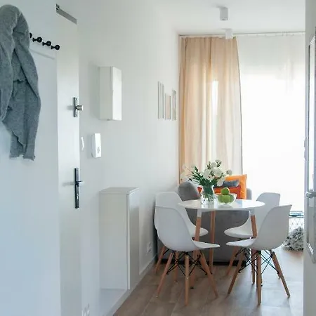 Neartopl Rakowicka Parking Апартаменты *