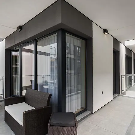 Neartopl Rakowicka Parking Apartamento Cracovia