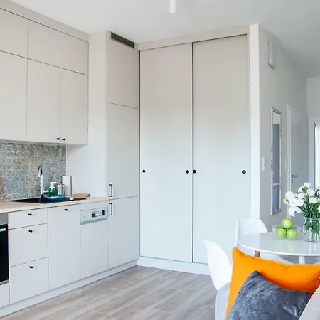 Neartopl Rakowicka Parking Apartment